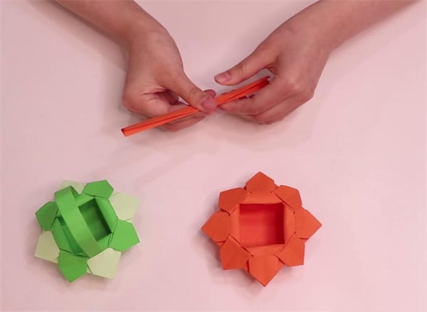 How to fold the flower basketnum